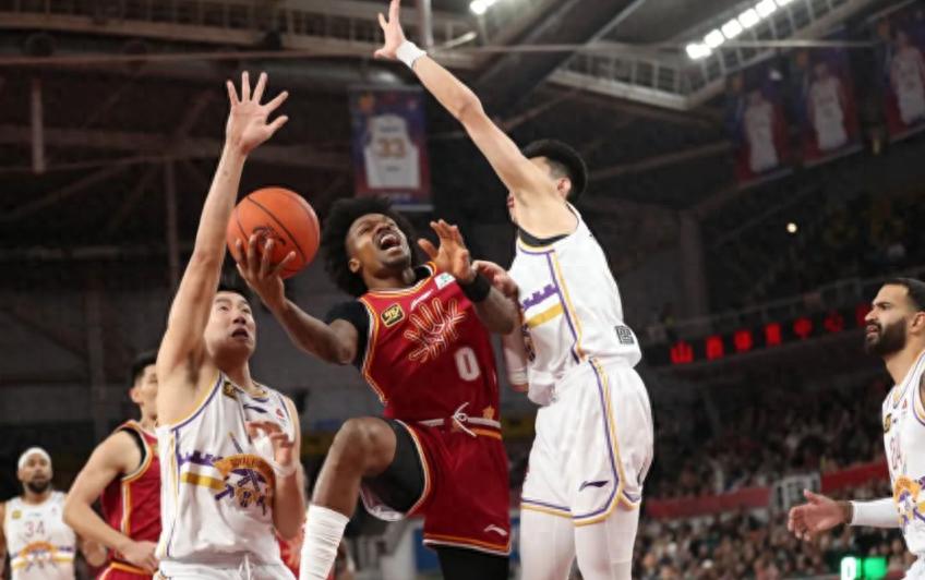 CBA第一黑馬恐被瓦解？山西2大外援被截胡：廣東克星轉(zhuǎn)投上海？