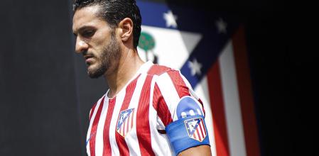 科克：新加入球隊(duì)的小伙子們讓人眼前一亮；新賽季要努力爭冠