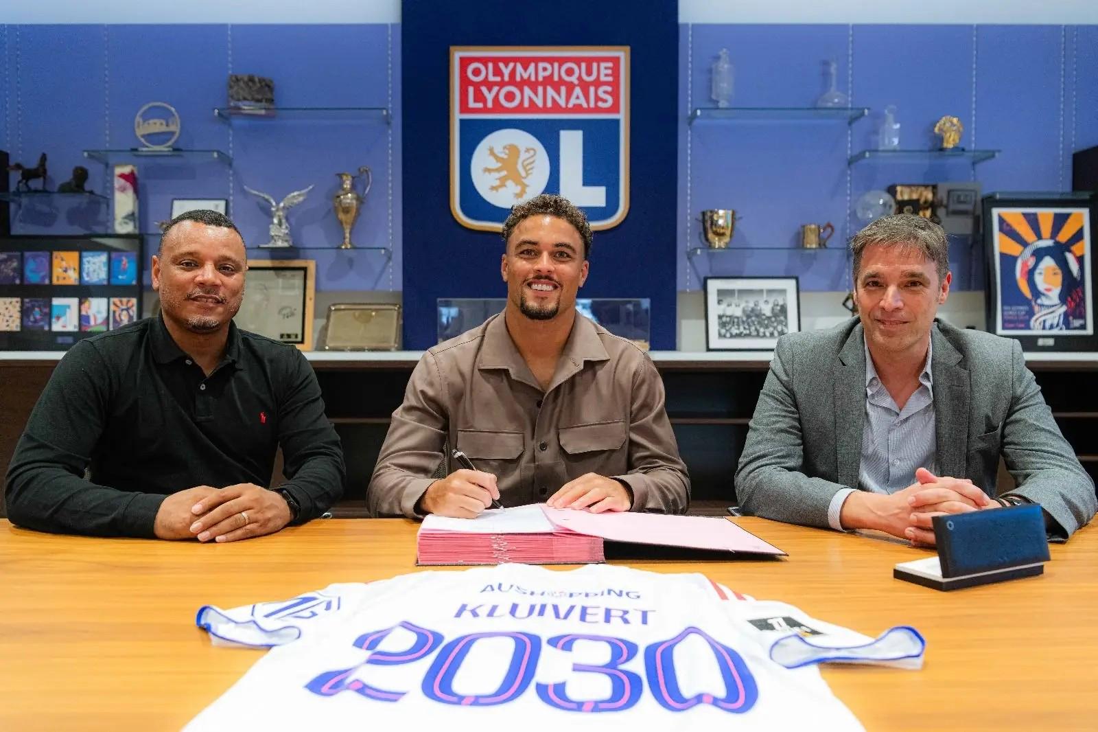 官方：克魯伊維特三兒子魯本加盟里昂，轉(zhuǎn)會(huì)費(fèi)378萬(wàn)歐元