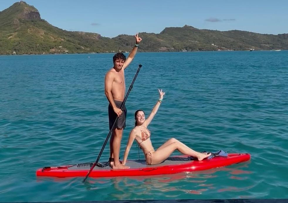 若昂-內(nèi)維斯女友社媒更新度假日常：二人甜蜜沐浴海島風(fēng)情