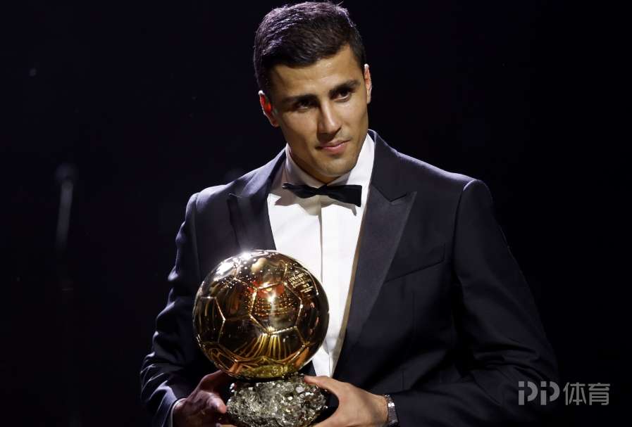 英媒：皇馬曾考慮羅德里戈+卡馬文加+4000萬(wàn)歐報(bào)價(jià)羅德里