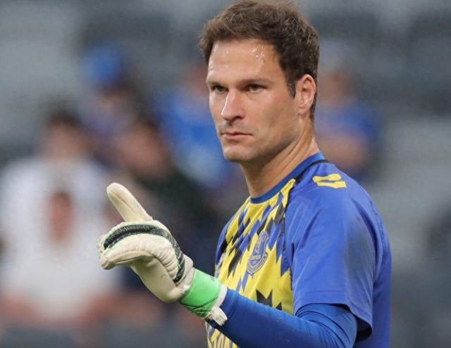 羅馬諾：原埃弗頓門將貝戈維奇已與萊斯特城簽約