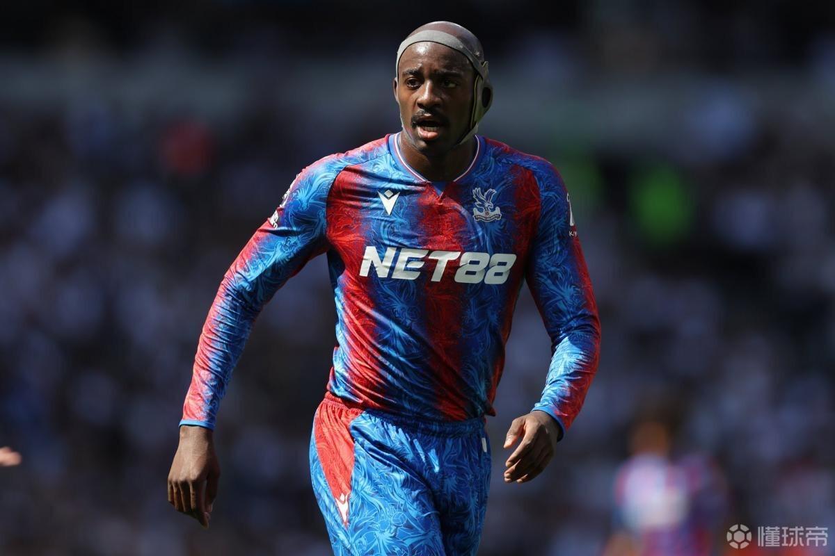 曼晚：曼聯(lián)傾向于引進英超球員，沃特金斯和馬特塔是務實選擇