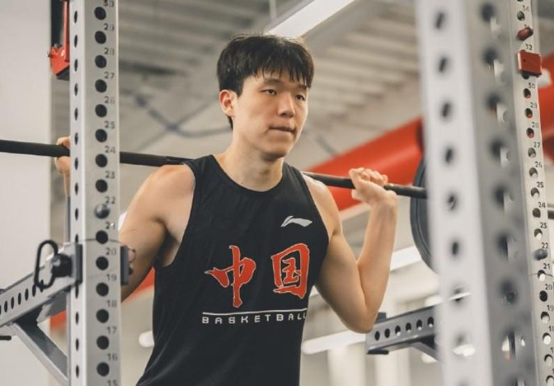 楊瀚森：感謝籃協(xié)和國家隊的理解，我不會辜負這份信任