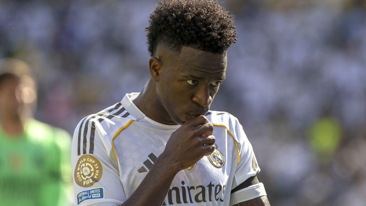 塞爾：維尼修斯要求薪水與姆巴佩持平，導(dǎo)致續(xù)約談判停滯