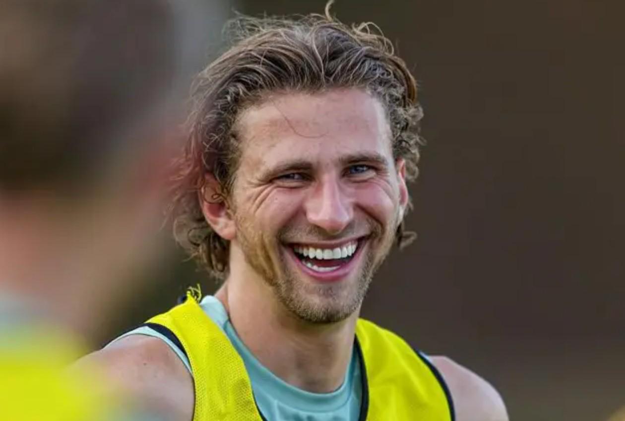 記者：如果扎巴爾尼加盟巴黎，伯恩茅斯計劃引進(jìn)兩名中后衛(wèi)